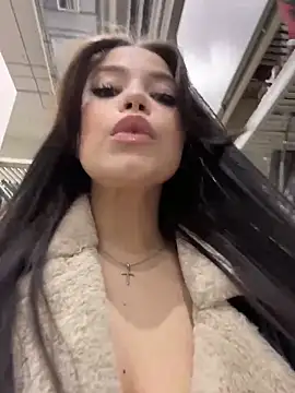 Chloe  Moon online show from 12-15-25, 02:12