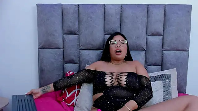 Aniee Leeee online show from 01-18-25, 04:37