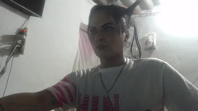 Analiasmith89 online show from 04-02-26, 06:47