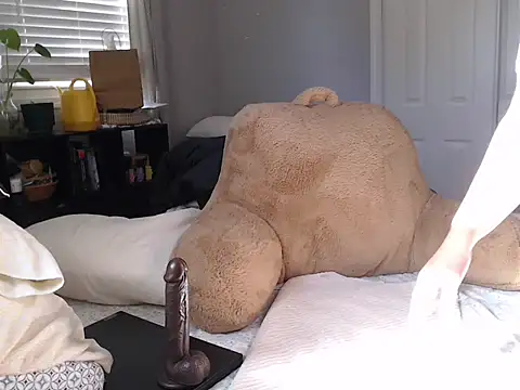 LauLauPAWG online show from 10-30-25, 07:00