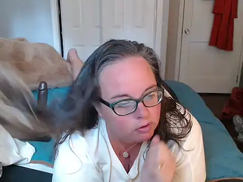 Snapshot of LauLauPAWG chatting on 10-01-25, 03:49 LauLauPAWG online show from 10-01-25, 03:49