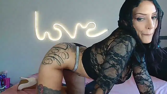 JuliaVegaOff online show from 07-21-26, 11:11