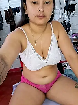 Snapshot of sariitha_sw chatting on 07-11-26, 02:28 sariitha sw online show from 07-11-26, 02:28