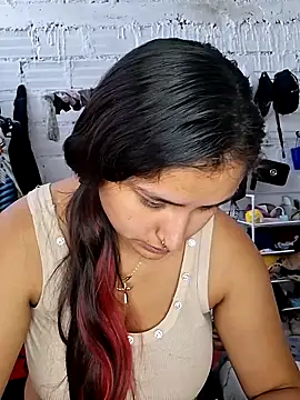 Snapshot of sariitha_sw chatting on 06-16-26, 03:01 sariitha sw online show from 06-16-26, 03:01