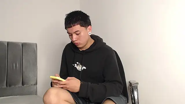 alex-lover online show from 10-27-25, 12:33