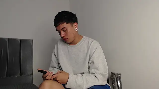 alex-lover online show from 11-09-25, 02:26