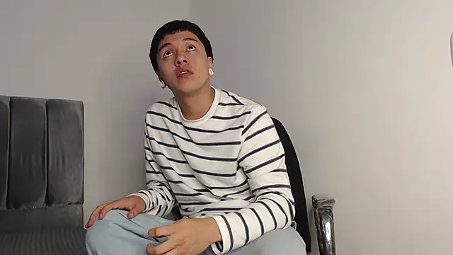 alex-lover online show from 11-18-25, 01:43