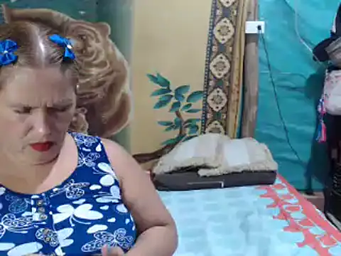 Snapshot of mom_son_dirty chatting on 09-24-25, 10:27 mom son dirty online show from 09-24-25, 10:27