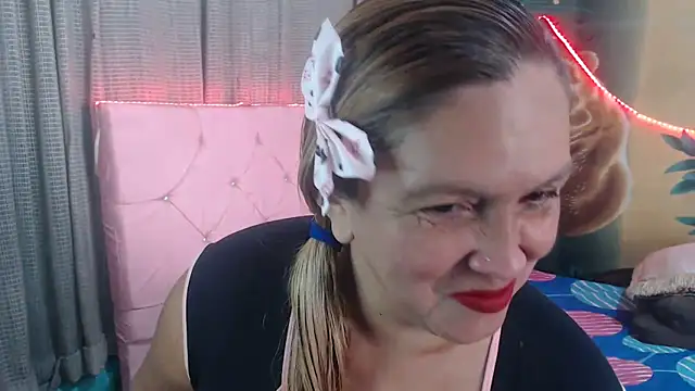 mom son dirty online show from 11-01-25, 01:49