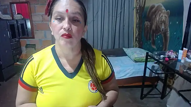 Snapshot of mom_son_dirty chatting on 07-03-26, 10:27 mom son dirty online show from 07-03-26, 10:27