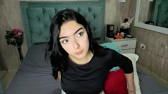 Marcelaa fox online show from 06-25-26, 08:36