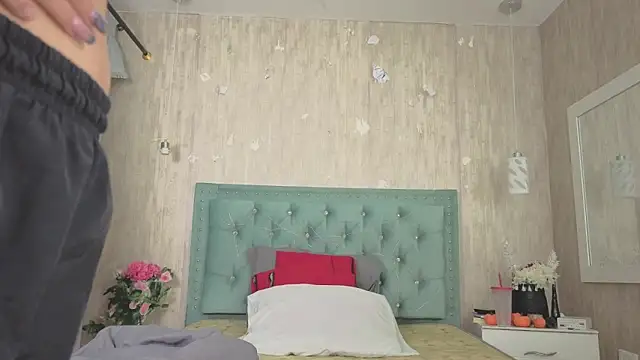 Marcelaa fox online show from 11-18-25, 08:23