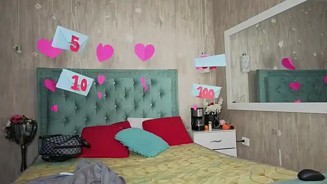 Snapshot of Marcelaa_fox chatting on 02-13-26, 09:04 Marcelaa fox online show from 02-13-26, 09:04