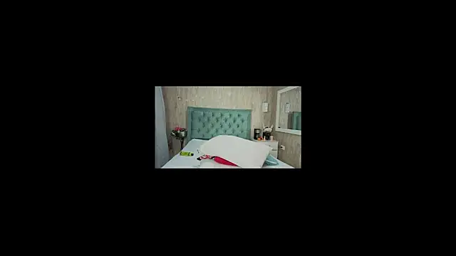 Snapshot of Marcelaa_fox chatting on 02-24-26, 10:32 Marcelaa fox online show from 02-24-26, 10:32