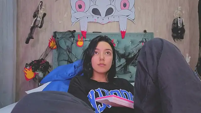 Marcelaa fox online show from 10-29-25, 08:52