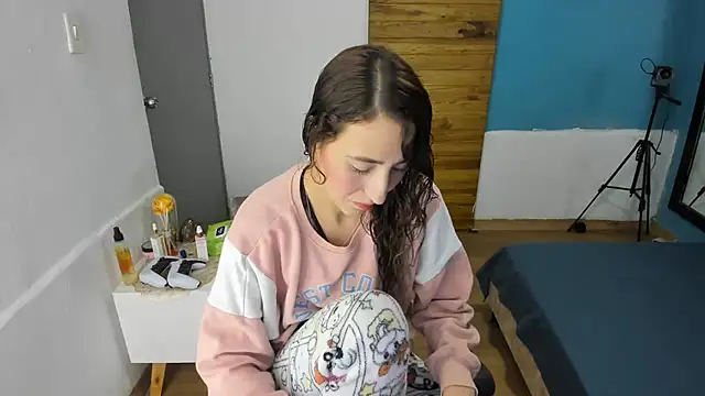 RachelJones  online show from 07-24-26, 11:39