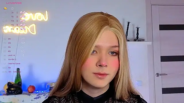  yourFoxy  online show from 11-17-25, 02:10