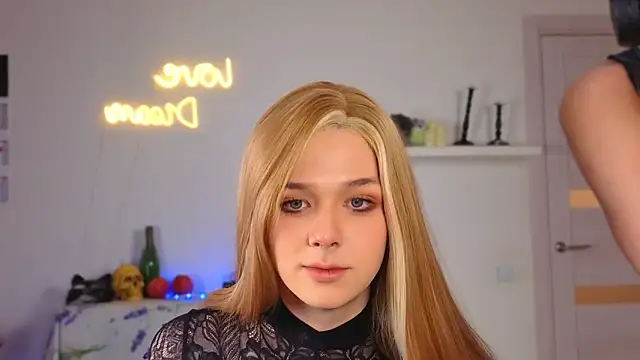  yourFoxy  online show from 11-03-25, 04:43