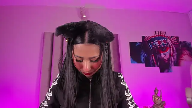 Snapshot of Isabella_Flowers chatting on 04-23-26, 04:19 Isabella Flowers online show from 04-23-26, 04:19