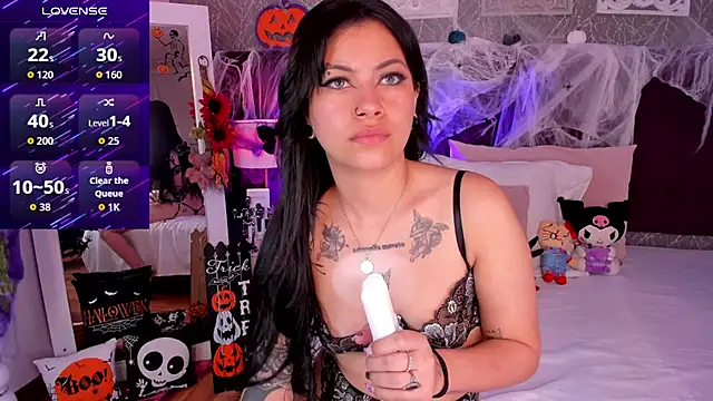 Snapshot of DakottaHill chatting on 10-08-25, 08:16 DakottaHill online show from 10-08-25, 08:16