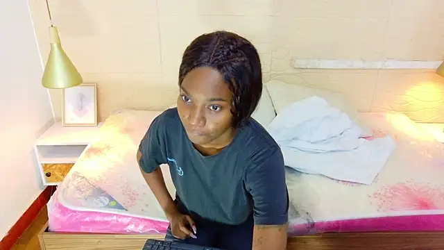 Chocolatte bar online show from 03-24-26, 02:06