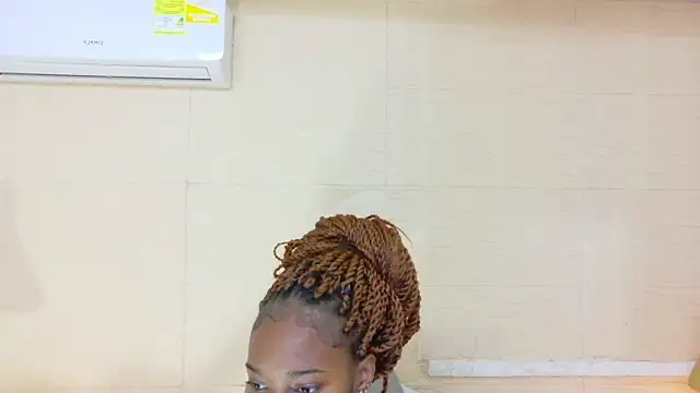 Chocolatte bar online show from 09-30-25, 02:01