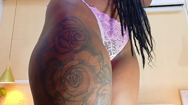 Chocolatte bar online show from 02-25-25, 04:46