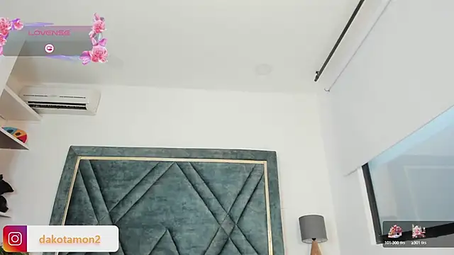 Dakota Mon online show from 03-22-25, 10:59