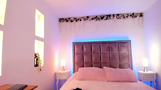 Hanna fost online show from 10-07-25, 02:18