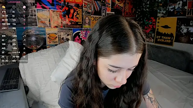 Snapshot of Butterflys1268 chatting on 03-15-25, 02:14 Butterflys1268 online show from 03-15-25, 02:14