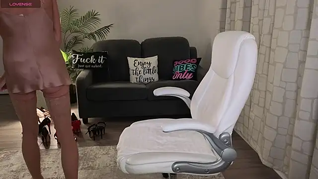 YourMarthaMayer online show from 09-30-25, 01:28