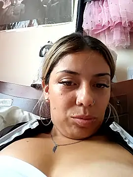 Snapshot of Sweel_Leyva18 chatting on 01-08-26, 05:41 Sweel Leyva18 online show from 01-08-26, 05:41