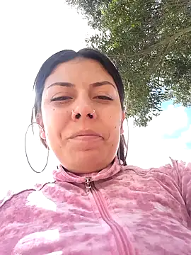 Snapshot of Sweel_Leyva18 chatting on 09-15-25, 06:19 Sweel Leyva18 online show from 09-15-25, 06:19