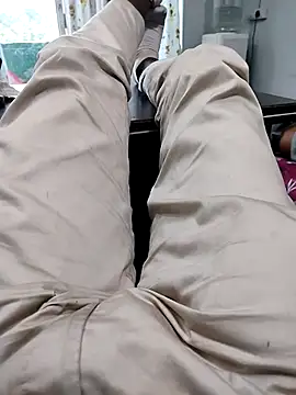 Snapshot of Sid4Sex chatting on 09-18-25, 07:22 Sid4Sex online show from 09-18-25, 07:22