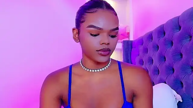 CamiEstrada online show from 11-20-25, 12:17