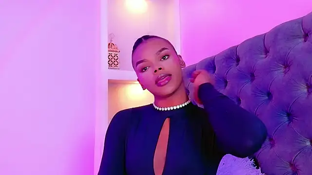 CamiEstrada online show from 12-20-25, 01:19