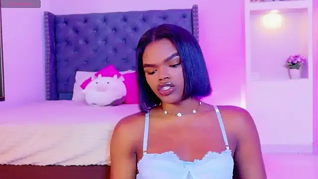 CamiEstrada online show from 11-08-25, 03:32