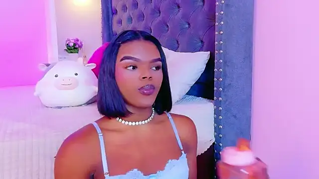 CamiEstrada online show from 11-27-25, 10:43