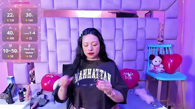 Snapshot of slut_anal_ chatting on 02-14-26, 06:41 slut anal online show from 02-14-26, 06:41