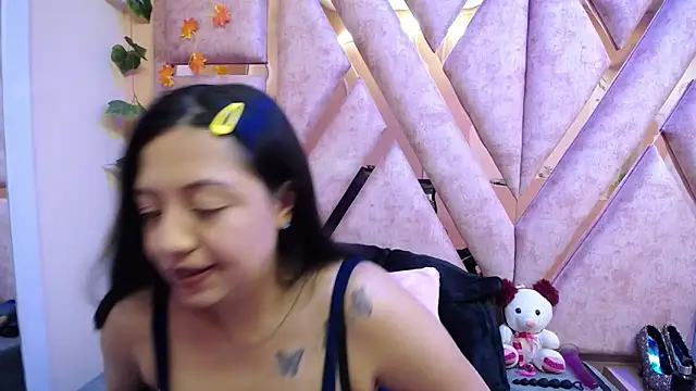 Snapshot of slut_anal_ chatting on 02-11-26, 08:31 slut anal online show from 02-11-26, 08:31