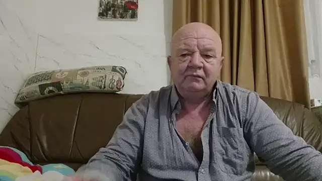 fullballs6 online show from 12-21-25, 03:08