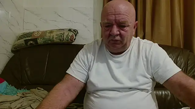 fullballs6 online show from 02-12-26, 03:50