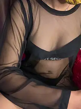 Snapshot of simrann_69 chatting on 12-28-24, 06:17 simrann 69 online show from 12-28-24, 06:17