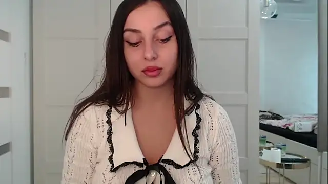 courtneyPerfect online show from 10-10-25, 01:56