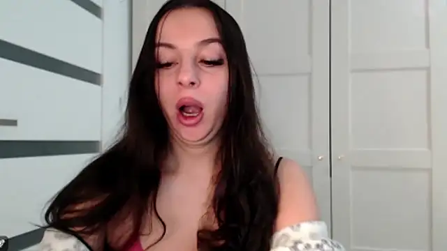 courtneyPerfect online show from 02-25-26, 08:14