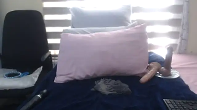 Snapshot of Foxybrownxx1 chatting on 06-16-26, 07:08 Foxybrownxx1 online show from 06-16-26, 07:08