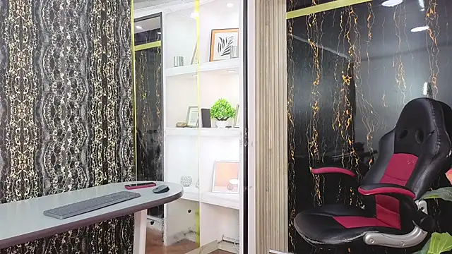 MirandaRossi online show from 03-12-26, 11:58