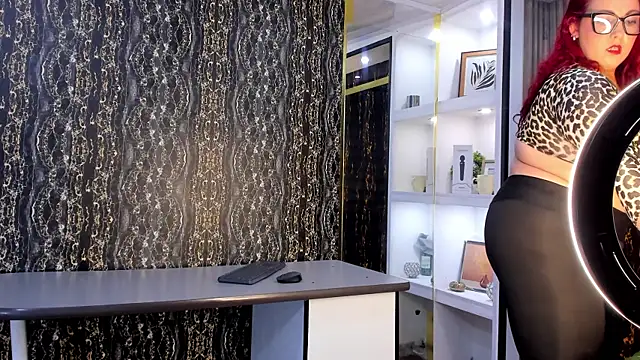 Snapshot of MirandaRossi chatting on 10-01-25, 02:49 MirandaRossi online show from 10-01-25, 02:49