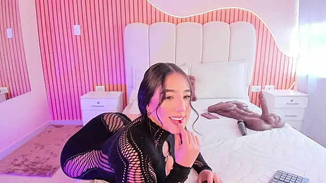 SofiiSweet  online show from 11-19-25, 03:34