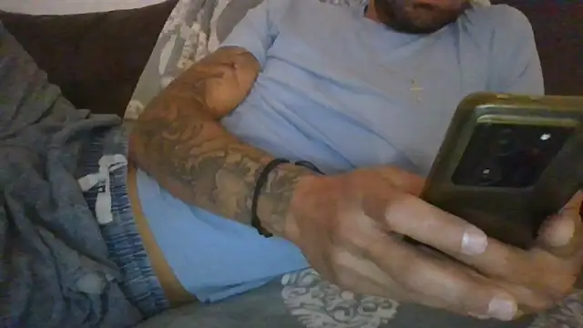 Snapshot of Kevoon991 chatting on 10-05-25, 05:03 Kevoon991 online show from 10-05-25, 05:03